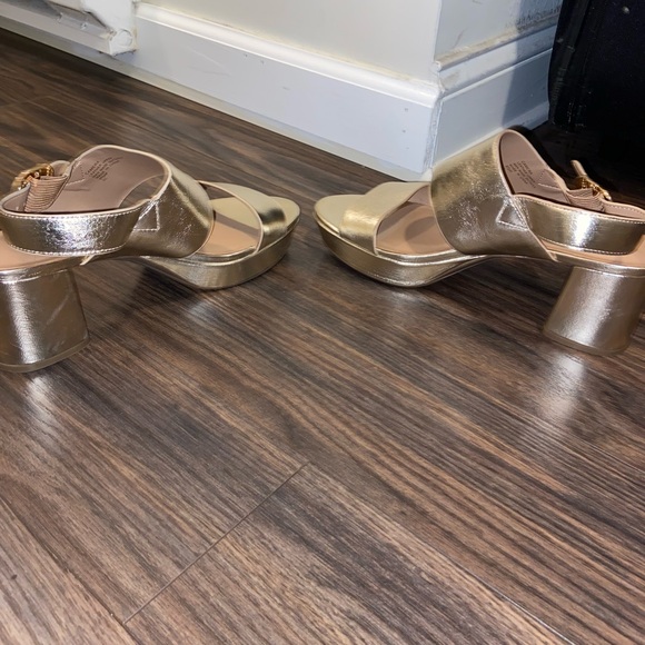 Aerosoles women’s gold sandals - Picture 8 of 8